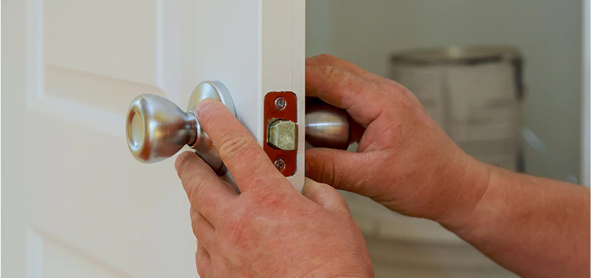 AAA Locksmiths For lock Replacement in Glen Avon, California