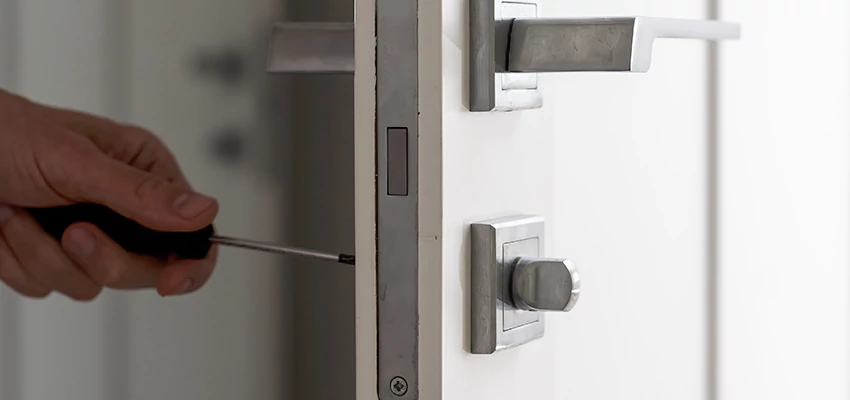 Key Programming Locksmith Open Now in Glen Avon, California